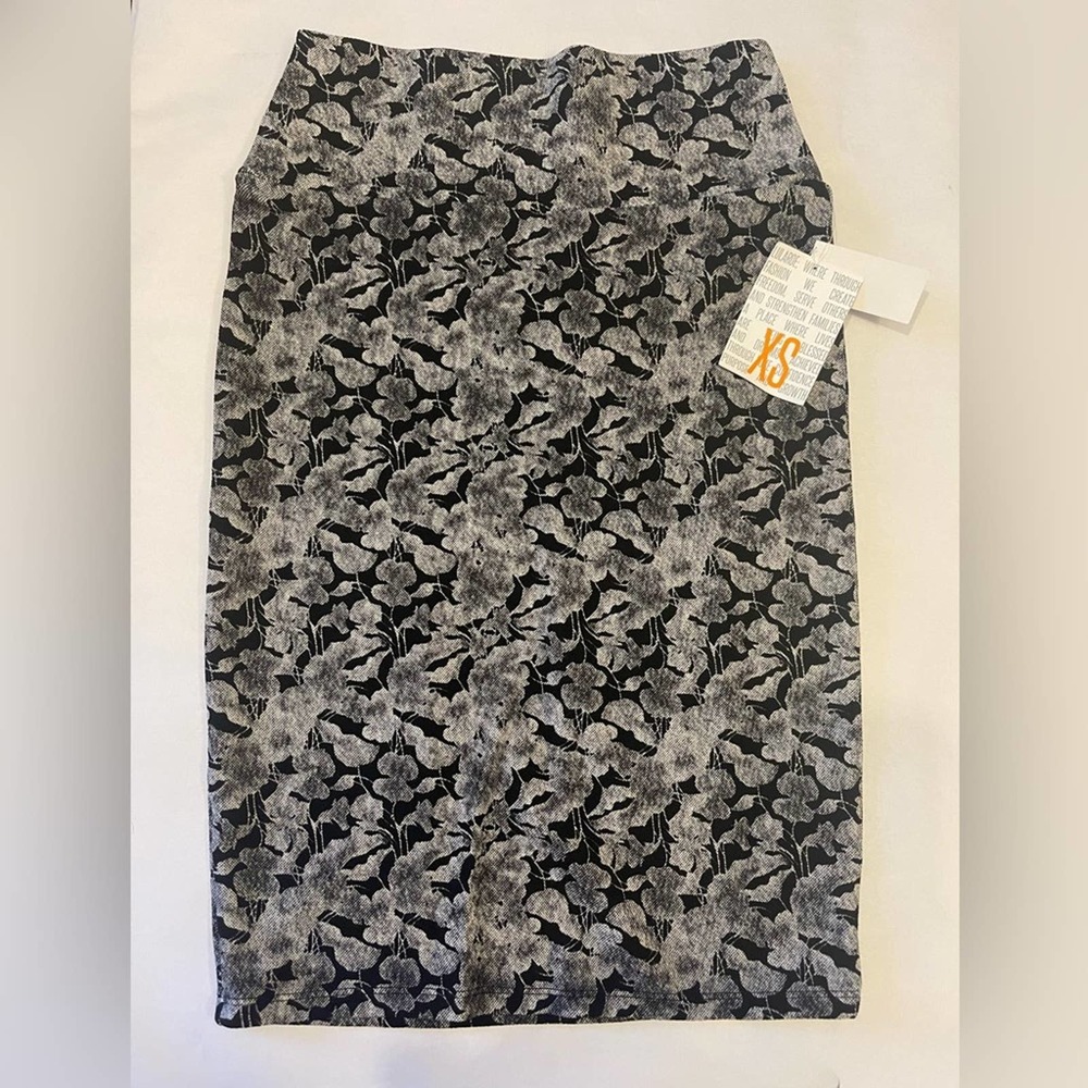 LuLaRoe Cassie Pencil Skirt XSmall
